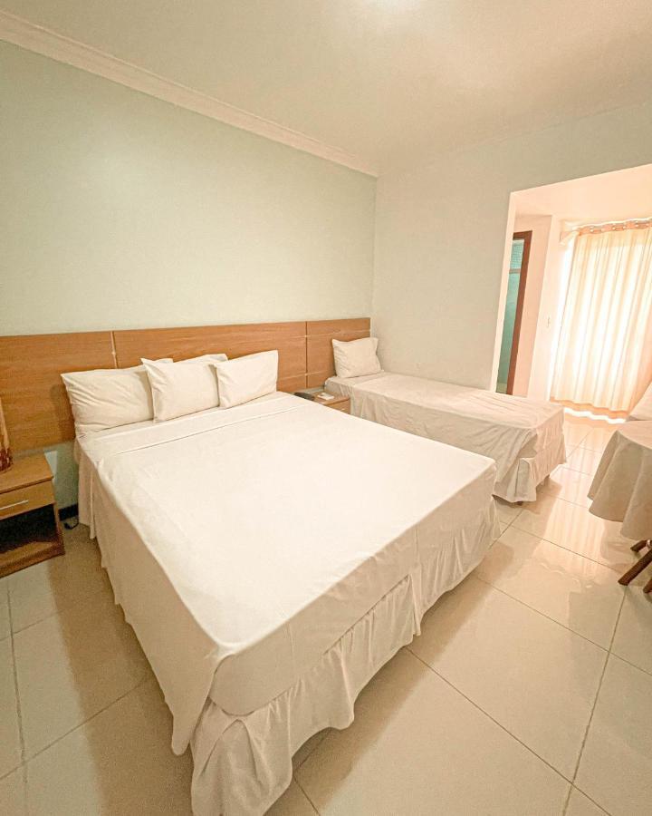 Deluxe Room,681121878:JPEG